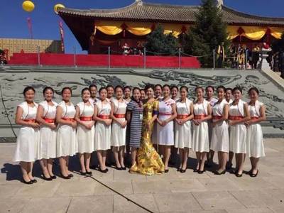 教育，就是我的詩(shī)和遠(yuǎn)方 一位禮儀服務(wù)踐行者的故事